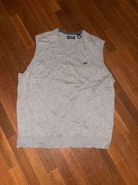 Chaps Men's Heather Gray V-Neck Sleeveless Knit Vest
